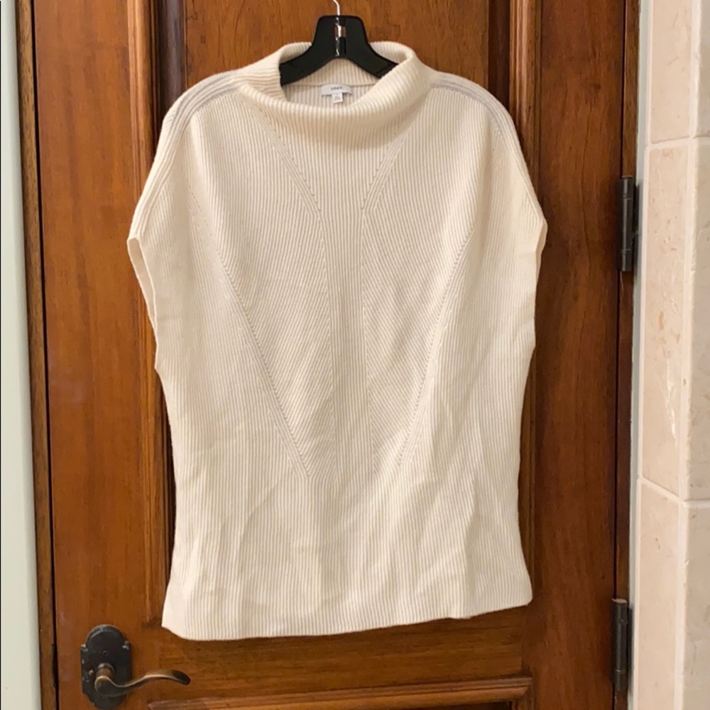 VINCE cream sleeveless sweater